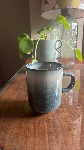 Vier koffiekopjes salt&pepper beschikbaar voor biedingen