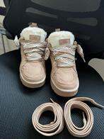 UGG Lowmel nieuw, Kleding | Dames, Schoenen, Ophalen of Verzenden, Nieuw, Beige, Sneakers of Gympen