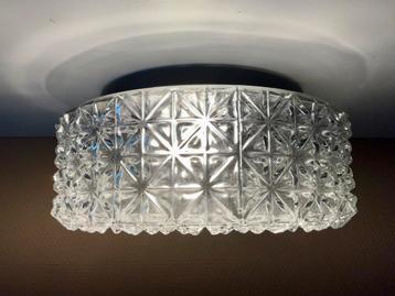 Vintage plafondlamp helder bewerkt glas doorsnee 24 cm beschikbaar voor biedingen