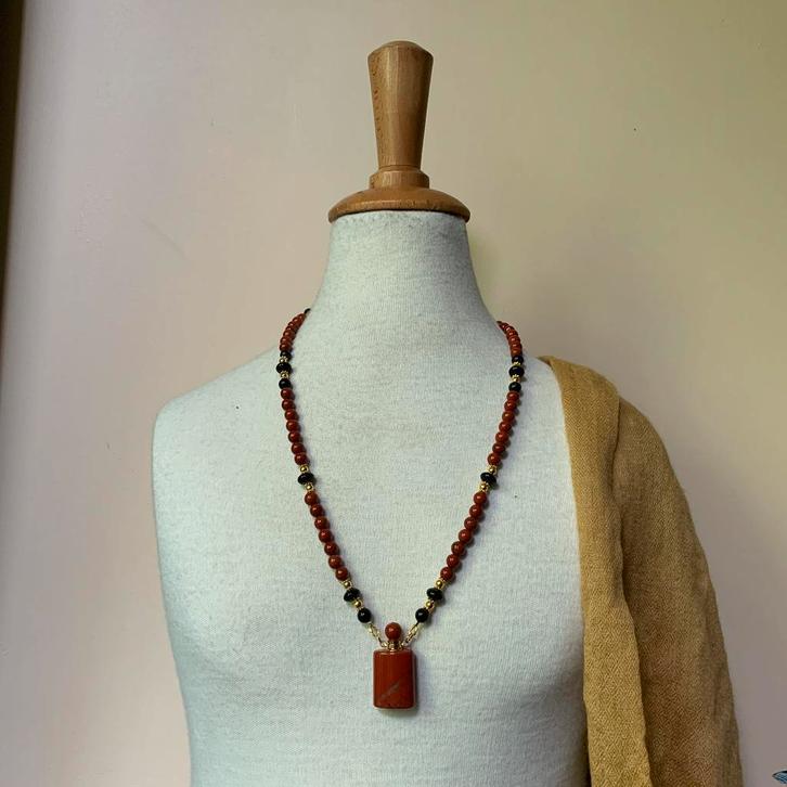 Jaspis parfum as hanger beschermt verte aarden uniek, Sieraden, Tassen en Uiterlijk, Kettingen, Nieuw, Steen of Mineraal, Rood