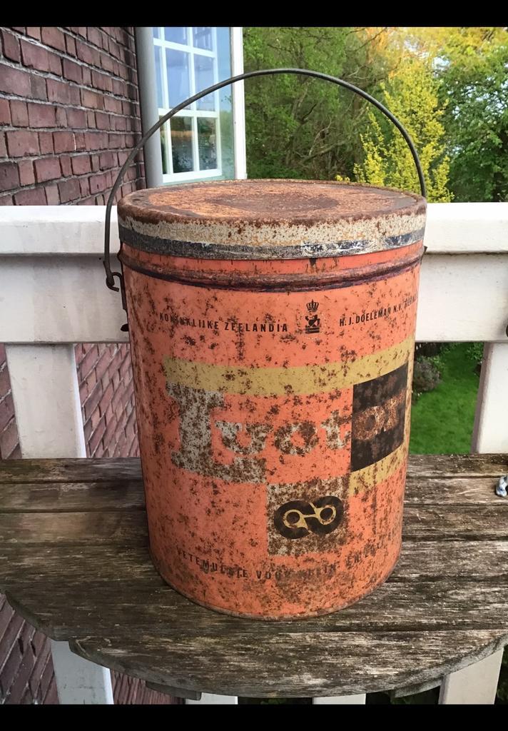 Héél oud en doorleefd blik van Zeelandia. Luctor Emulsie vet, Verzamelen, Blikken, Zo goed als nieuw, Overige, Ophalen of Verzenden