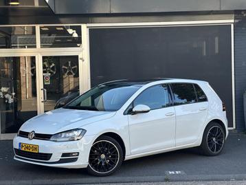 Volkswagen Golf 1.2 TSI Highline PANO / MASSAGE / CLIMA / ST beschikbaar voor biedingen