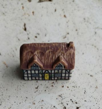 Vintage Wade porseleinen miniatuurhuisje, uit de jaren '80.  beschikbaar voor biedingen