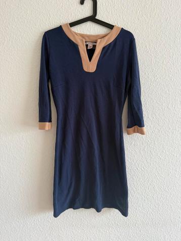 Donkerblauw jurkje met beige details van Anna Field, maat 38 beschikbaar voor biedingen