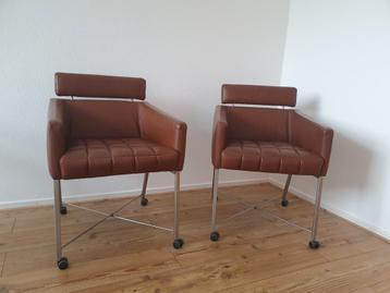 Mooie Vintage Stoelen,  jaren 60, strak design, skai  beschikbaar voor biedingen