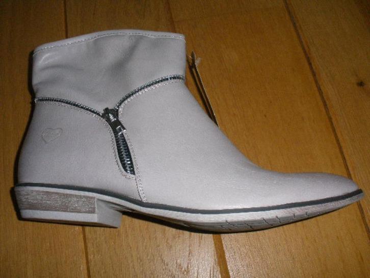 FABULOUS FABS laarsjes Ice beige maat 40 - nieuw -, Kleding | Dames, Schoenen, Nieuw, Lage of Enkellaarzen, Beige, Ophalen of Verzenden