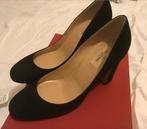 Valentino zwarte suede pumps maat 39 10 cm hak, Kleding | Dames, Schoenen, Pumps, Zwart, Nieuw, Ophalen of Verzenden