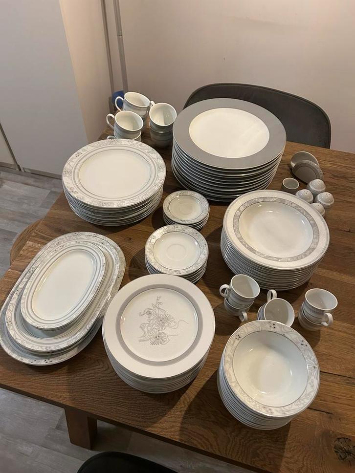 Kutahya serviesgoed 12 persoons set, Antiek en Kunst, Antiek | Servies compleet, Ophalen