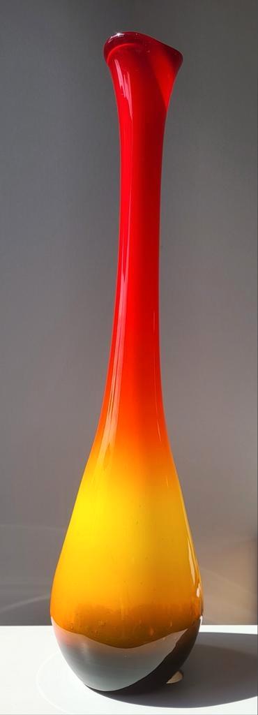 Mooi meerkleurige vaas centerpiece, Antiek en Kunst, Antiek | Glas en Kristal, Ophalen of Verzenden