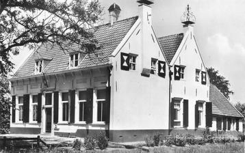 (304-085-027) Renswoude Gemeentehuis beschikbaar voor biedingen