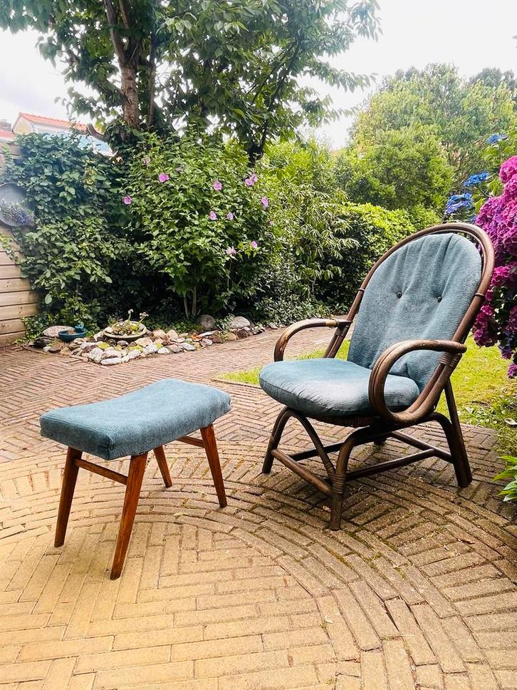 Vintage Manou rotan Fauteuil + Voetenbank, Huis en Inrichting, Stoelen, Gebruikt, Eén, Hout, Bruin, Ophalen