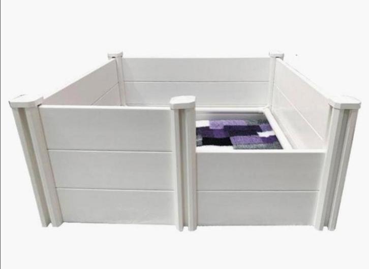 Te huur grote kunststof werpkist 120x120 met lamp, Dieren en Toebehoren, Hondenhokken, Zo goed als nieuw, Minder dan 65 cm, 110 cm of meer