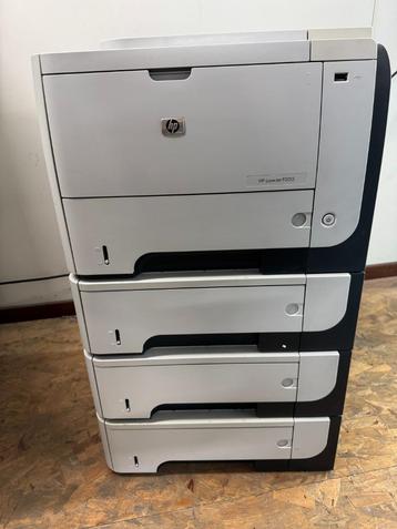 HP Laserjet 3015 Kantoorprinters met extra papierlades beschikbaar voor biedingen