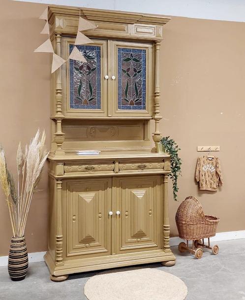 Vintage buffetkast unieke servieskast glas in lood warm tan, Kinderen en Baby's, Kinderkamer | Commodes en Kasten, Zo goed als nieuw