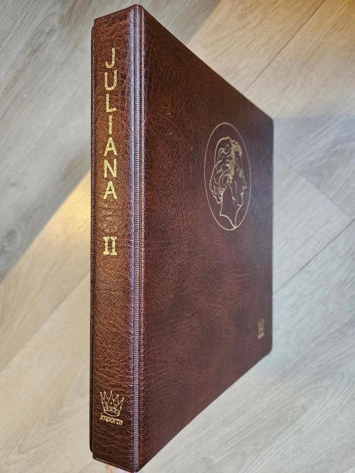 Muntalbum Juliana 2 met indrukbladen en verschillende munten, Postzegels en Munten, Munten | Nederland, Overige waardes, Koningin Juliana