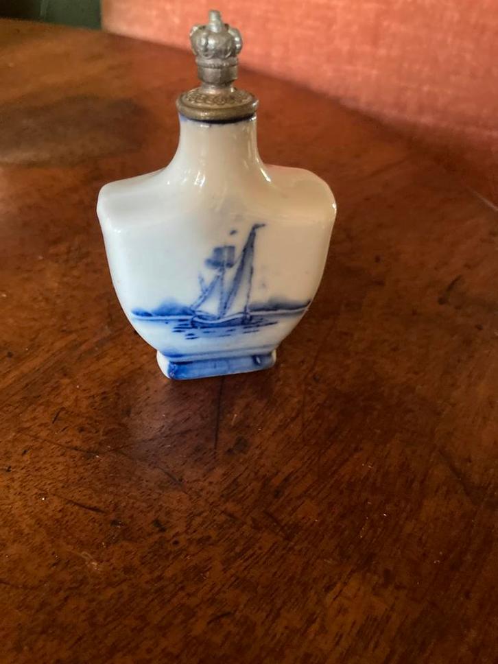 Boldoot eau de cologne flesje, Antiek en Kunst, Antiek | Porselein, Ophalen of Verzenden