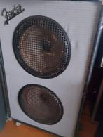 Grote 2x12 speaker kast met fender logo op wielen., Audio, Tv en Foto, Luidsprekers, Ophalen of Verzenden, Zo goed als nieuw, 120 watt of meer