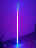 Grundig RGB LED Hoeklamp - RGB Vloerlamp 140cm, Ophalen, Zo goed als nieuw, Kunststof, 100 tot 150 cm