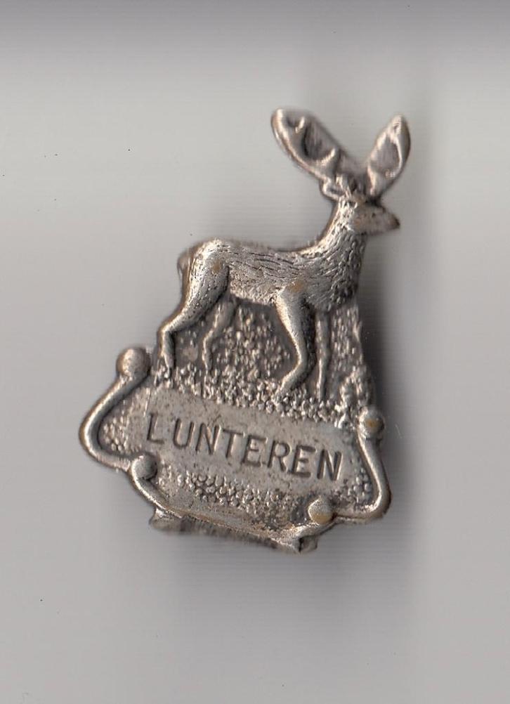 Lunteren Hert broche, Verzamelen, Speldjes, Pins en Buttons, Gebruikt, Speldje of Pin, Overige onderwerpen, Ophalen of Verzenden