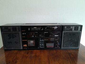 Coole vintage GRUNDIG PARTY CENTER 800 boombox  beschikbaar voor biedingen