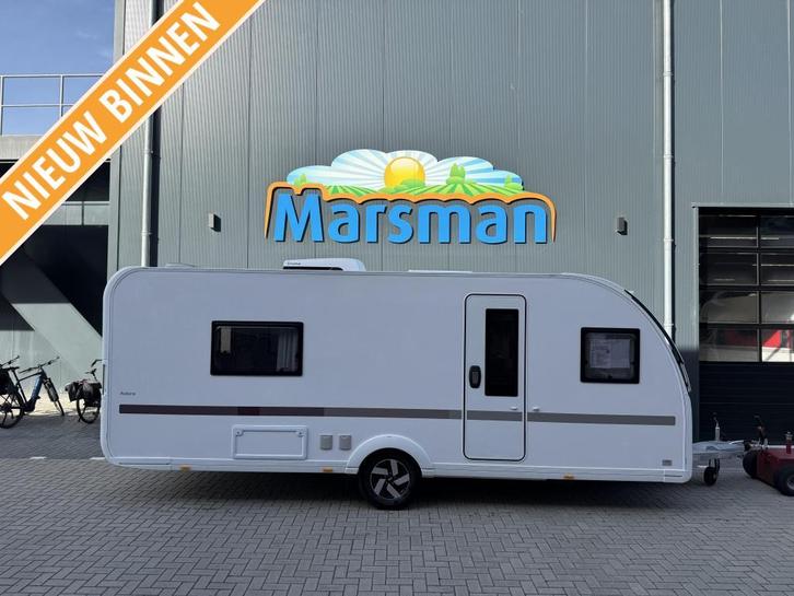 Adria Adora 572 UT, Caravans en Kamperen, Caravans, tot en met 4, 1250 - 1500 kg, Rondzit, Adria, 2 aparte bedden, Overige typen