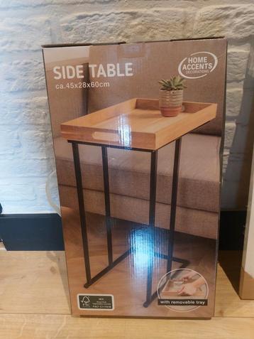 Nieuwe Sidetable met Afneembaar Dienblad beschikbaar voor biedingen