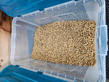 Strokorrels (30 ltr) inclusief 60 ltr bak beschikbaar voor biedingen