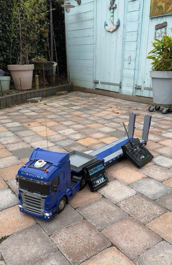 Tamiya Scania R620 en Carson Golfhofer dieplader, Hobby en Vrije tijd, Modelbouw | Radiografisch | Overige, Gebruikt, Ophalen