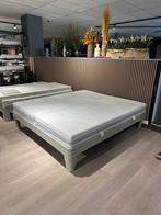 Auping Next 180x200 zandgrijs + NIEUWE matrassen 60% korting, Huis en Inrichting, Slaapkamer | Bedden, Ophalen of Verzenden, Nieuw