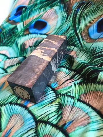 Houtblokken van hoogwaardig gestabiliseerd hout (#18) beschikbaar voor biedingen