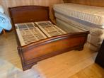 Frans kersenhouten bed 140 x 200, Huis en Inrichting, Ophalen, Tweepersoons, Zo goed als nieuw, 200 cm