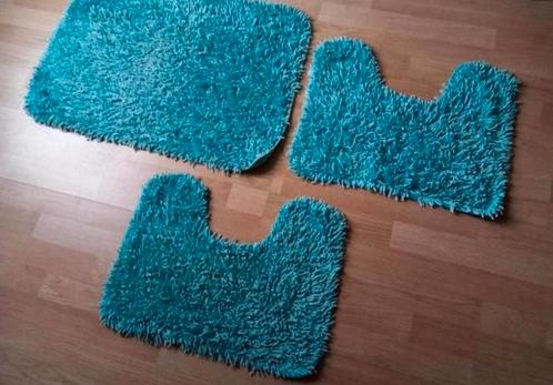 Blokker Hoogpolig badmat en 2 wc matten aqua blauw Ehv geldr, Huis en Inrichting, Badkamer | Badtextiel en Accessoires, Zo goed als nieuw