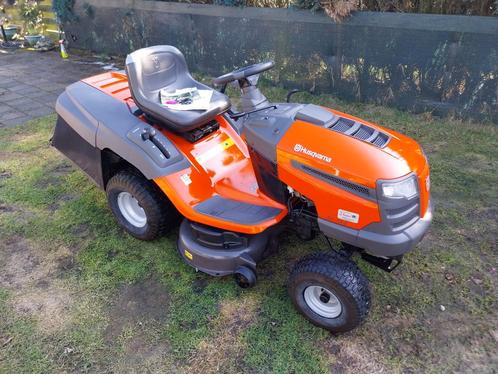 husqvarna ct 153 2011 met opvangbak, Tuin en Terras, Zitmaaiers, Gebruikt, 90 tot 120 cm, Ophalen of Verzenden