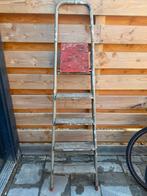 Opvouwbare trap - Minder dan 2 meter, Doe-het-zelf en Verbouw, Ladders en Trappen, Gebruikt, Trap, Ophalen of Verzenden, Opvouwbaar of Inschuifbaar