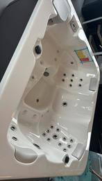 Aquavia Aquafive 5 jacuzzi hottub buitenspa 2 ligplaatsen, Ophalen, Nieuw
