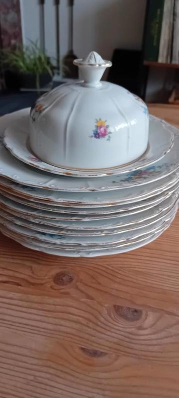 Vintage servies delen  beschikbaar voor biedingen