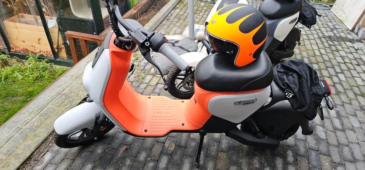 Segway B110S - Elektrische Scooter 45km, Fietsen en Brommers, Brommeronderdelen | Snorfietsen, Zo goed als nieuw, Overige merken