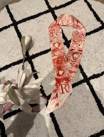Nieuw wit rood R sjaal tas sjaaltje shawl accessoire haarban beschikbaar voor biedingen