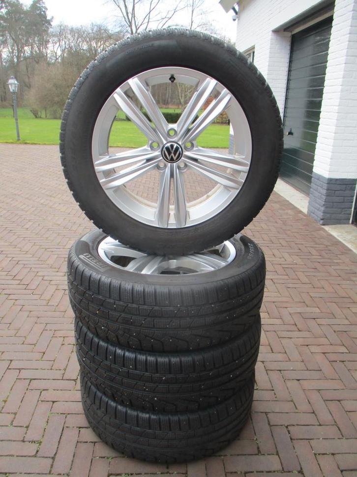 Orig. VW Tiguan 18 inch winterbanden R-Line Sebring IZGST, Auto-onderdelen, Banden en Velgen, Banden en Velgen, Winterbanden, 18 inch
