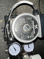 Vloerverwarmingspomp & Verdeler - Grundfos UPS 15-40 BP, Doe-het-zelf en Verbouw, Verwarming en Radiatoren, Gebruikt, Minder dan 30 cm