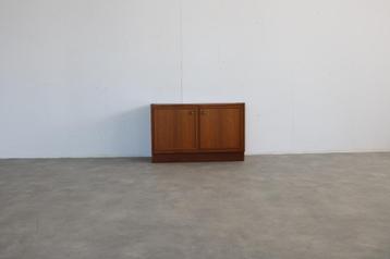 vintage sideboard | kastje | jaren 60 | Zweeds beschikbaar voor biedingen