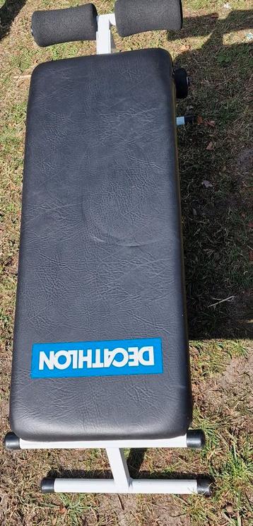 Decathlon Buikspierbank beschikbaar voor biedingen
