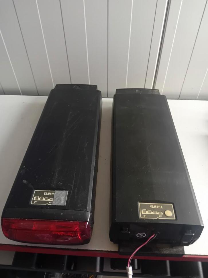 2 stuks defecte fiets accu Yamaha PASB5, Fietsen en Brommers, Fietsaccessoires | Fietsaccu's, Gebruikt, Ophalen of Verzenden