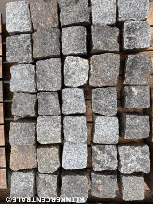 150m2 grijs antraciet natuursteen keitjes Portugees graniet, Tuin en Terras, Tegels en Klinkers, Gebruikt, Overige typen, Natuursteen