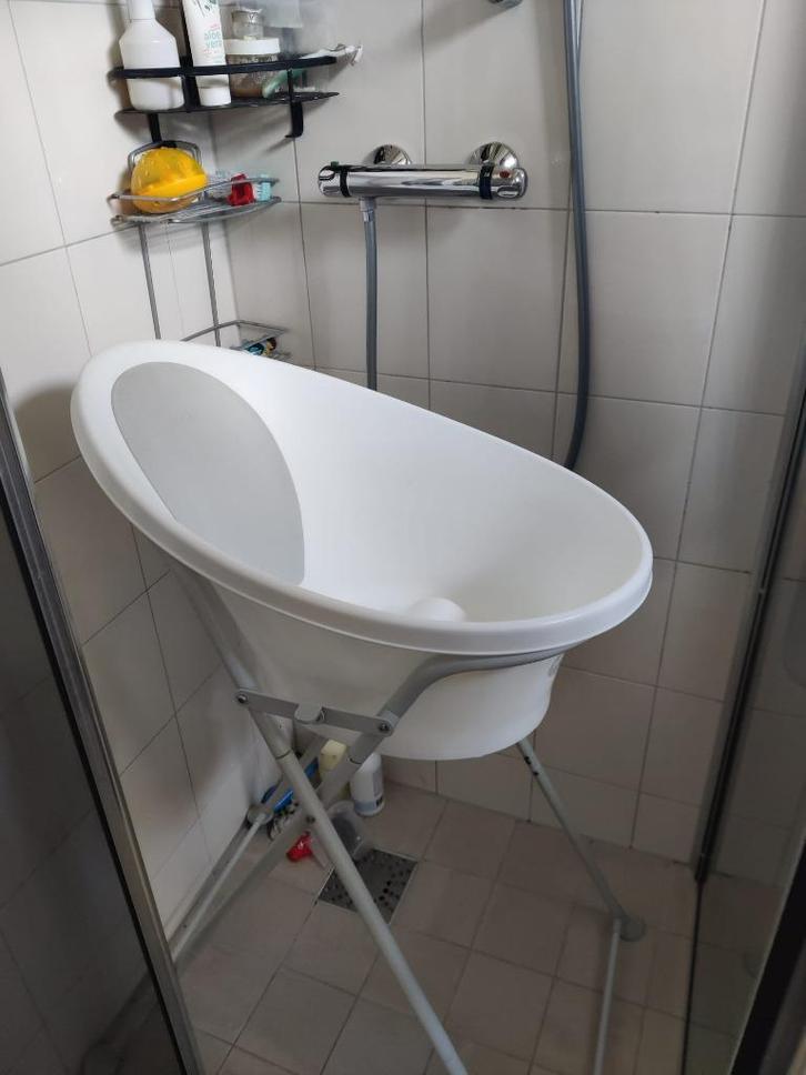 Shnuggle babybad met standaard, Kinderen en Baby's, Badjes en Verzorging, Gebruikt, Badje, Overige merken, Standaard, Ophalen