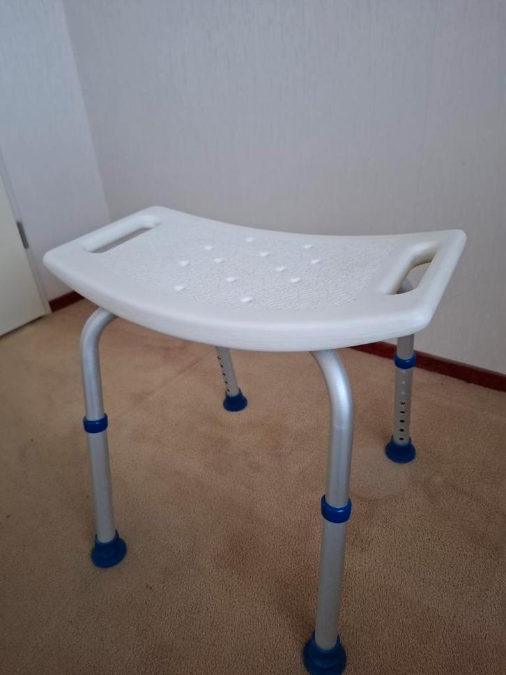 Douche Krukje - In Hoogte Verstelbaar, Huis en Inrichting, Krukjes, Nieuw, Kunststof, In hoogte verstelbaar, Ophalen