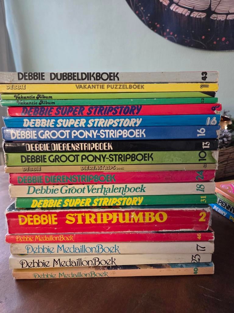 Debbie stripboeken, Meerdere stripboeken, Ophalen of Verzenden, Zo goed als nieuw