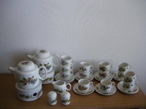 Marjolein Bastin bosvruchten servies, Huis en Inrichting, Keuken | Servies, Zo goed als nieuw, Overige stijlen, Porselein, Ophalen of Verzenden