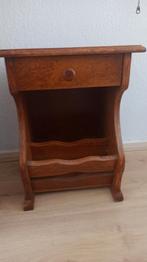 Kranten / Tijdschriften tafel, Huis en Inrichting, Woonaccessoires | Krantenbakken en Lectuurbakken, Ophalen, Gebruikt