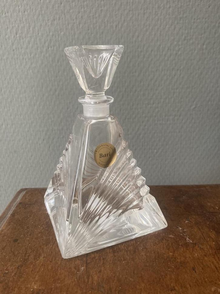 Parfum karafje Bari, Verzamelen, Porselein, Kristal en Bestek, Zo goed als nieuw, Overige typen, Kristal, Ophalen of Verzenden